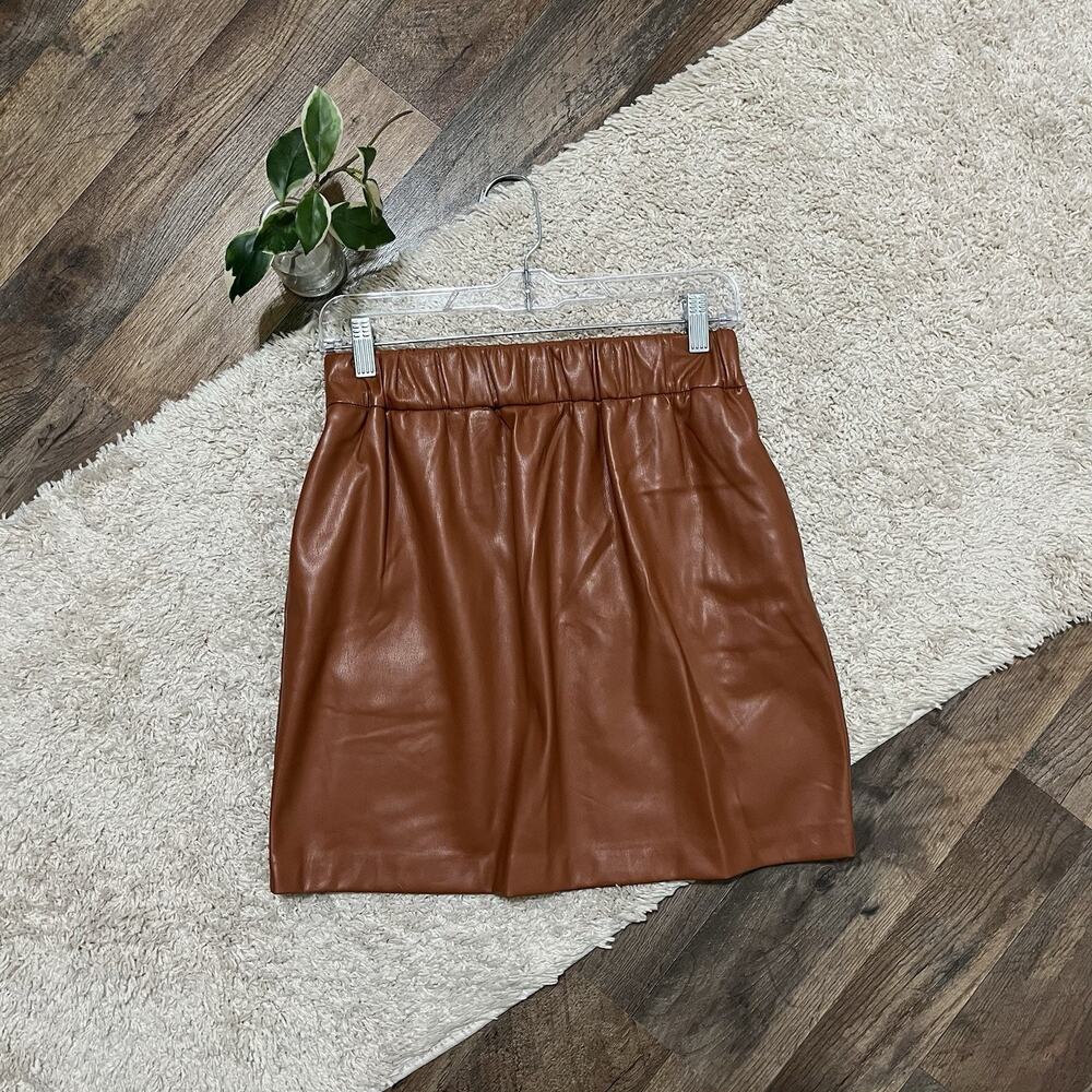 TART Collections Medium Mocha Cognac Brown Faux Leather Pull-On Fala Mini Skirt